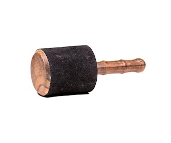 Maillet peau chamois manche en bois