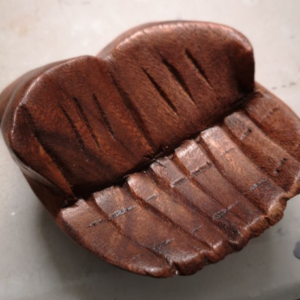 Mains en bois grand modèle