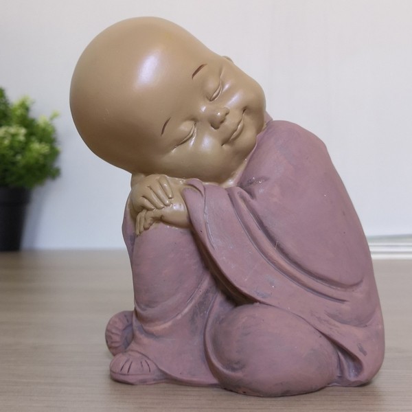 Baby bouddha happy penseur